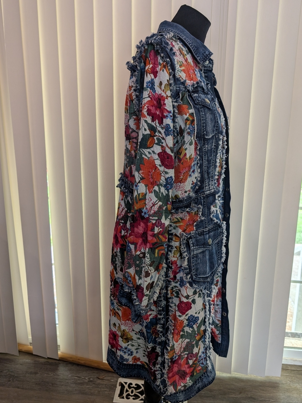 Adore Jacket Dress Floral Denim Raw Edge Design - Picture 4 of 6